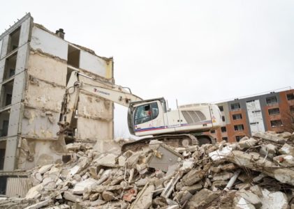 DEMOLITION EN COURS RUE RAYMOND POINCARE ORGEVAL