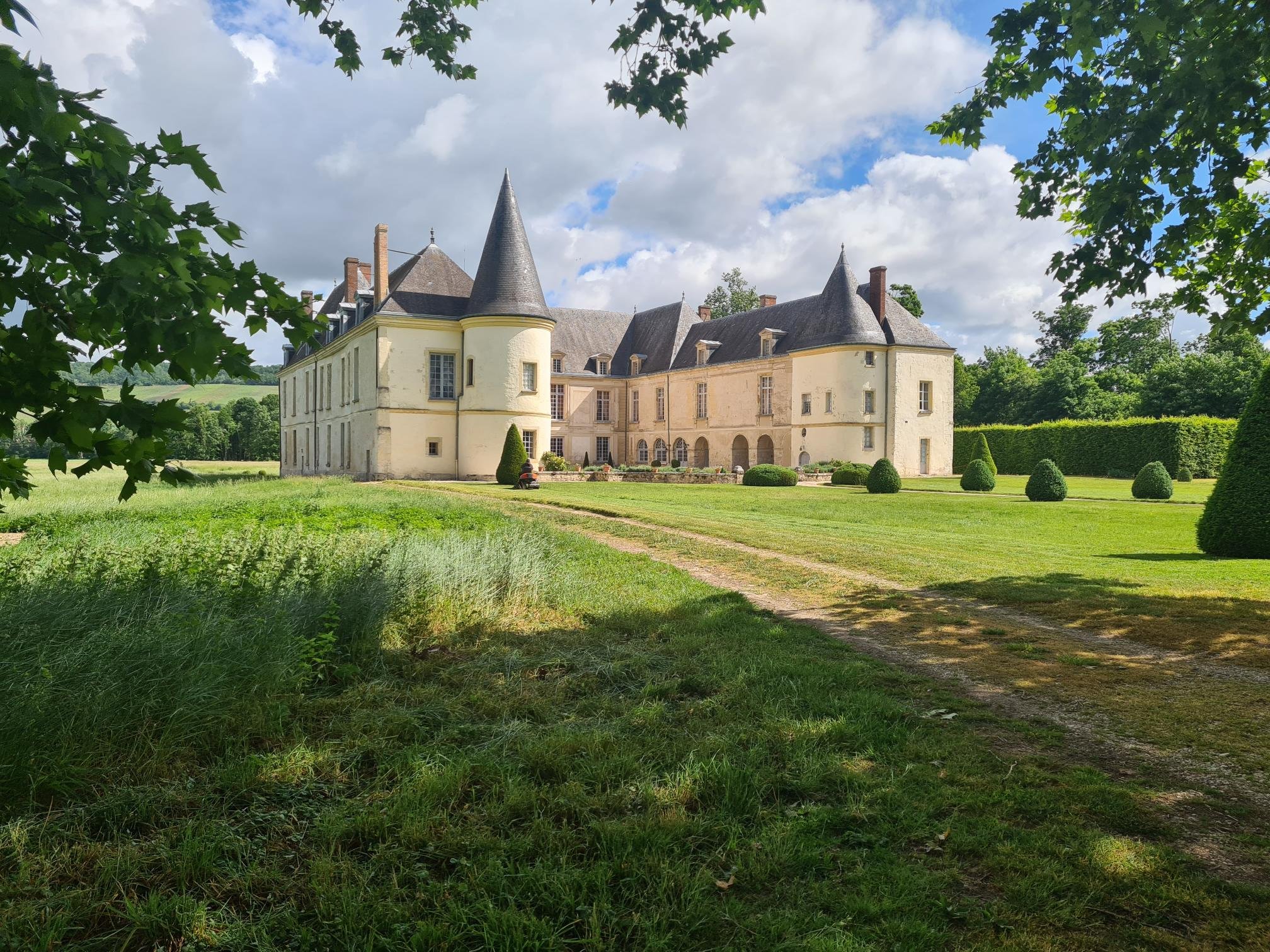 MDQ ORGEVAL Sortie et repas au château de condé avec les séniors ce mardi 24 mai.